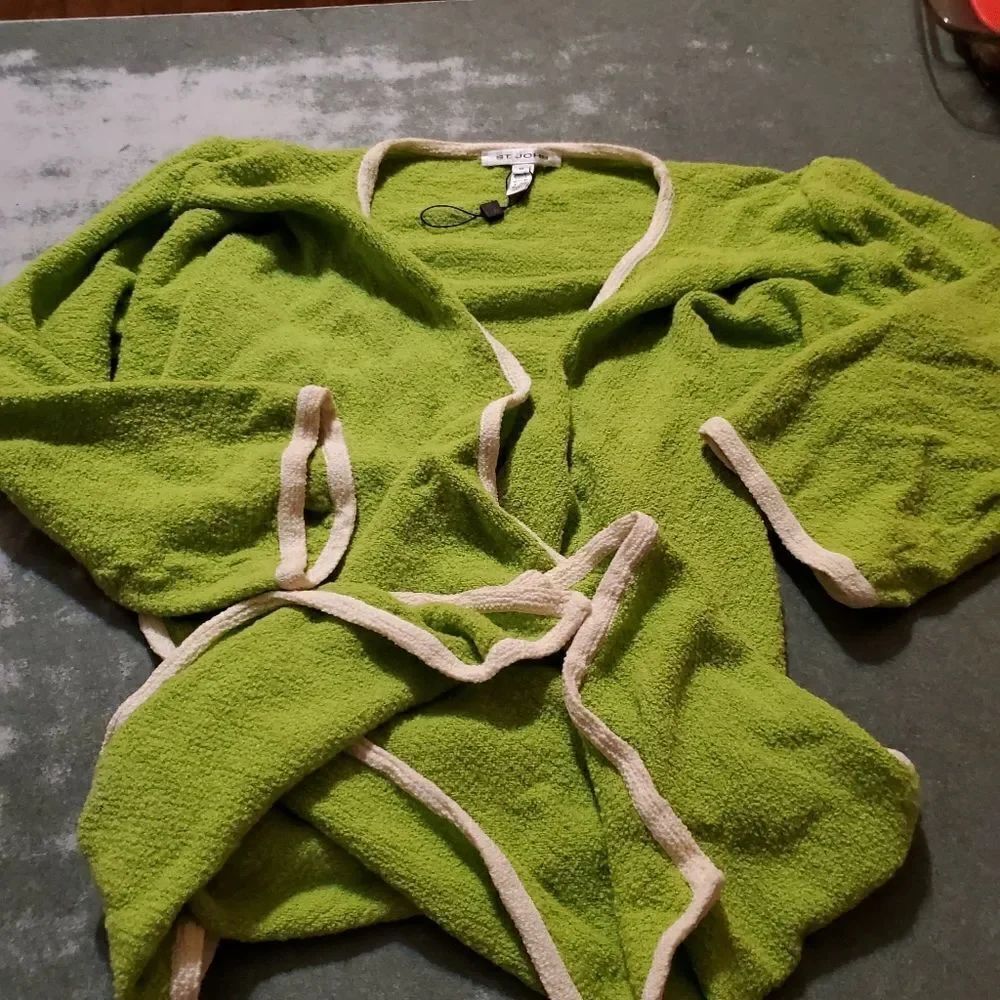 St John lime green tie front wool shrug sz Medium